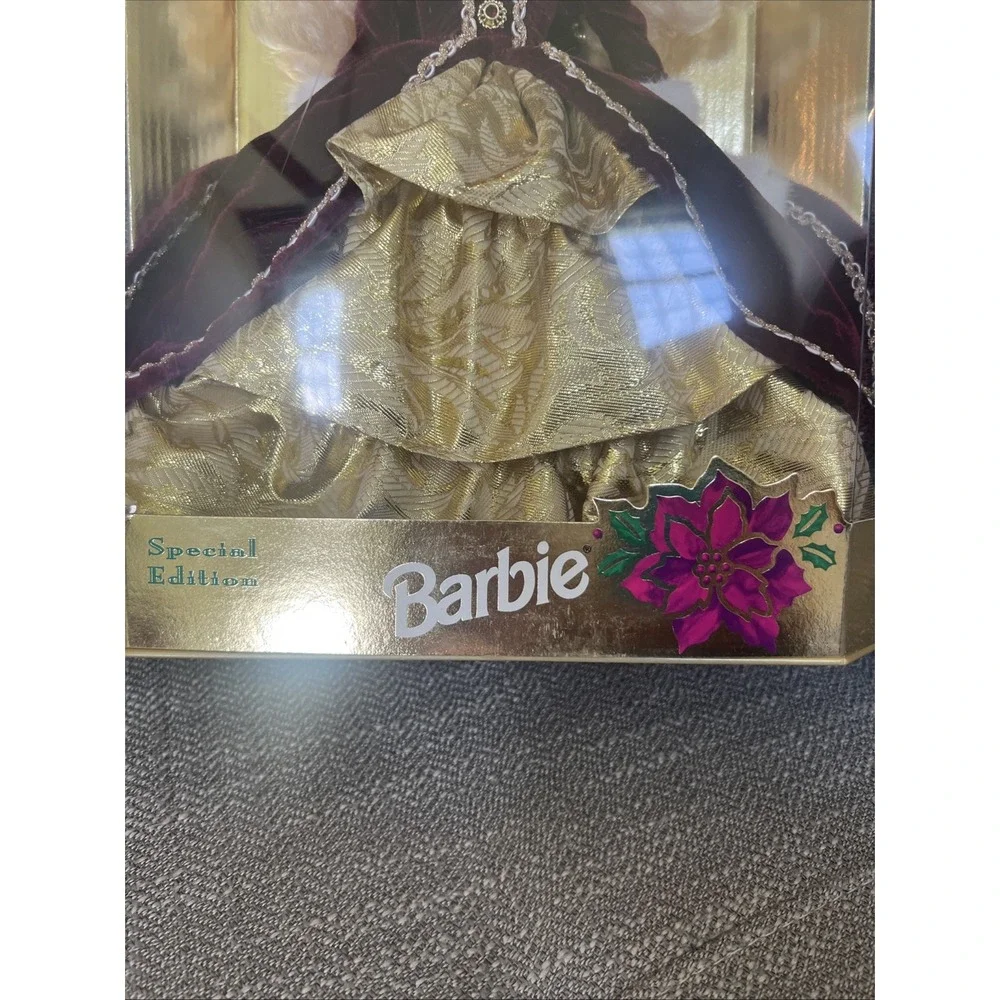 1996 Special Edition Happy Holidays Mattel Barbie Doll NEW